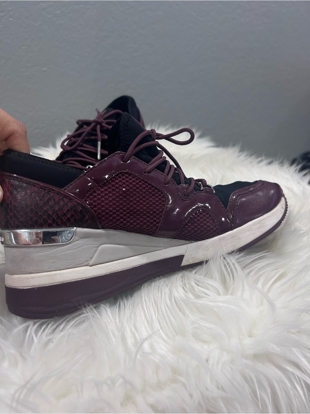 Michael Kors Sneakers in Burgundy and Black size 8.5 women - Picture 7 of 9